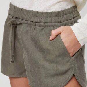 Wilfred Free Shorts - Aritzia